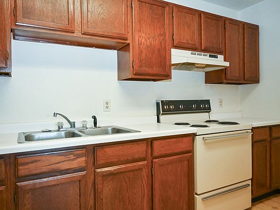 4th image of 1416 10th Ave N #7