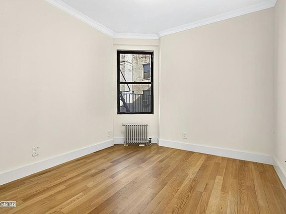 4th image of 2168 35th St APT 4C
