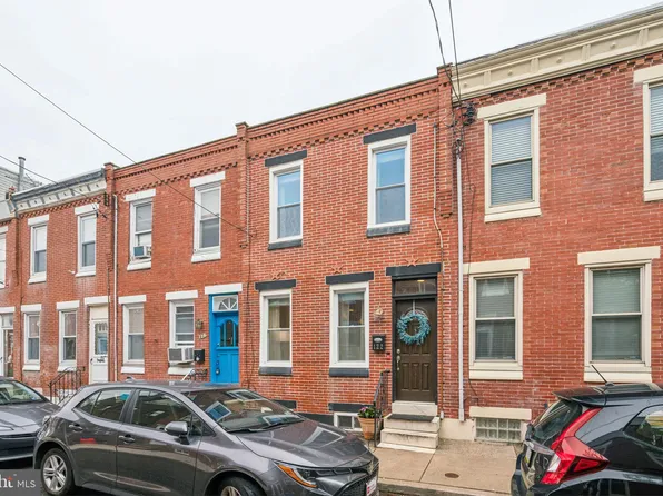 122 Hoffman St, Philadelphia, PA 19148