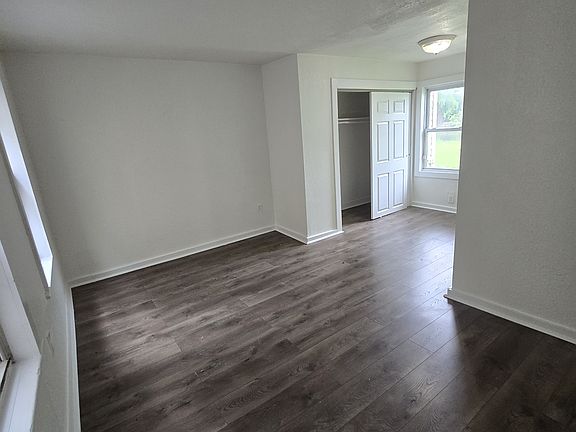4th image of 163 Central Pl #G1