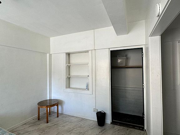 5th image of 209 Kaiulani Ave APT 35