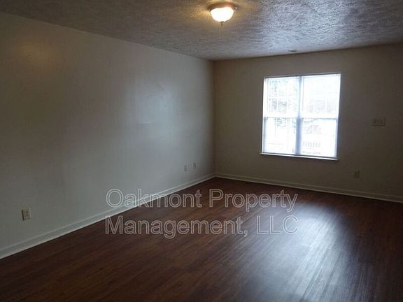 3rd image of 942 Pedro Dr