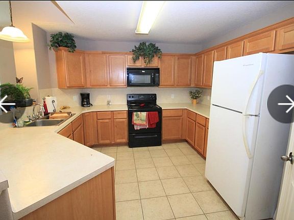 3rd image of 230 Canterbury Dr