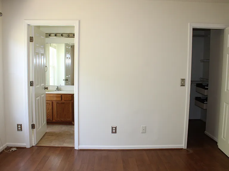 2802 Gross Ave — Photo 12
