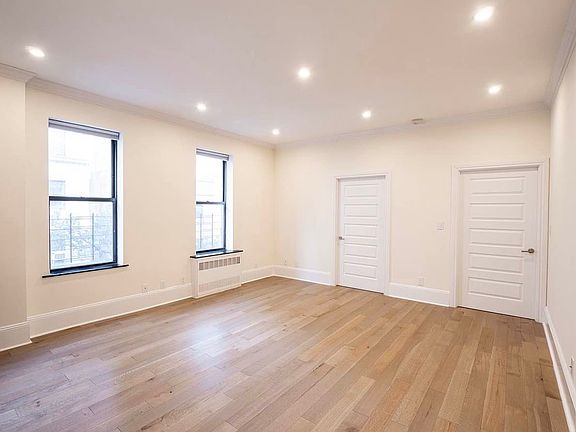 3rd image of 957 Park Ave APT 3E