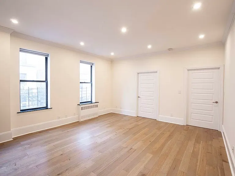 957 Park Ave #3E — Photo 3