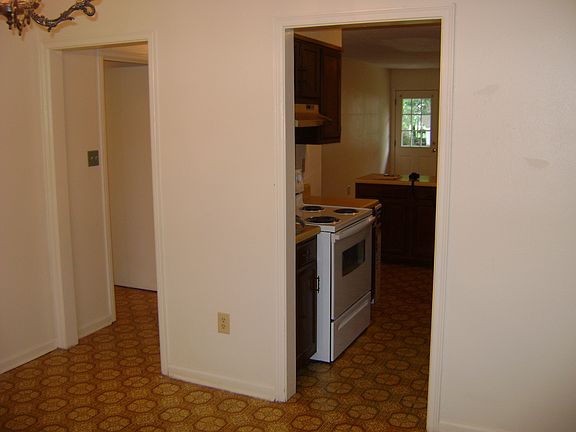 3rd image of 300 Ryder Dr