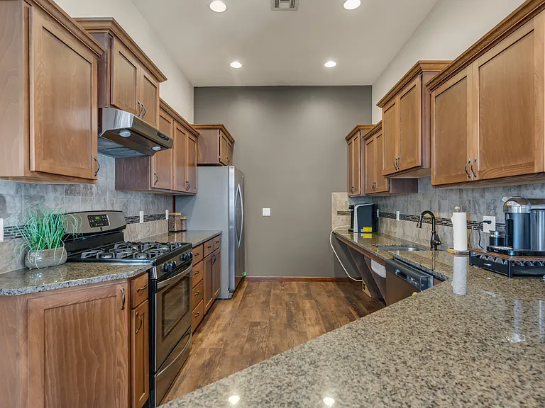 The Blake Apartments — Photo 45