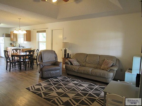 2nd image of 3621 Los Alamos