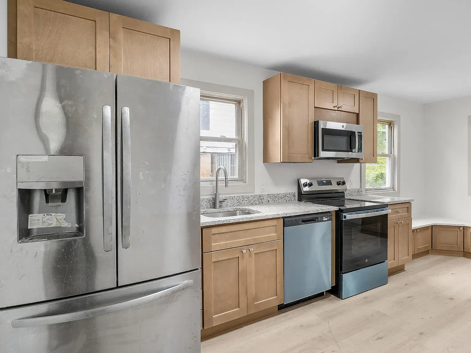 3 bed, 1092 sqft, $1,499 — Photo 4
