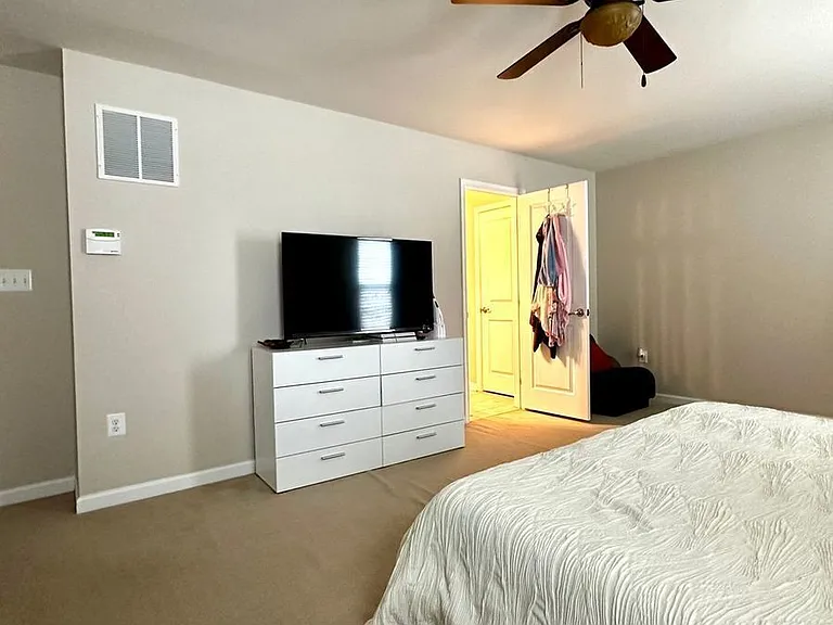 23 Taylors Hill Way — Photo 9