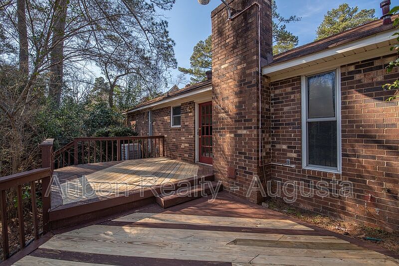 1st image of 1140 Brookwood Dr