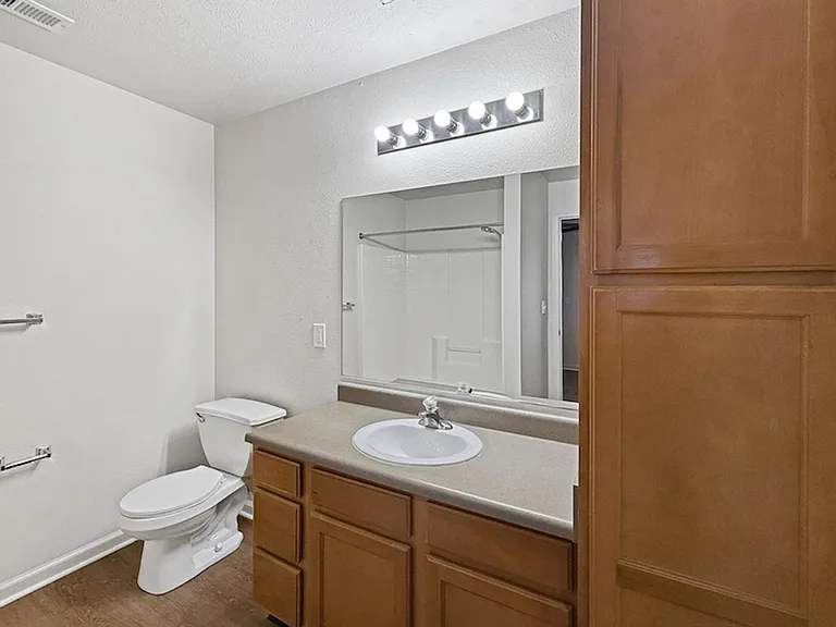 400 Beachfront Dr — Photo 7