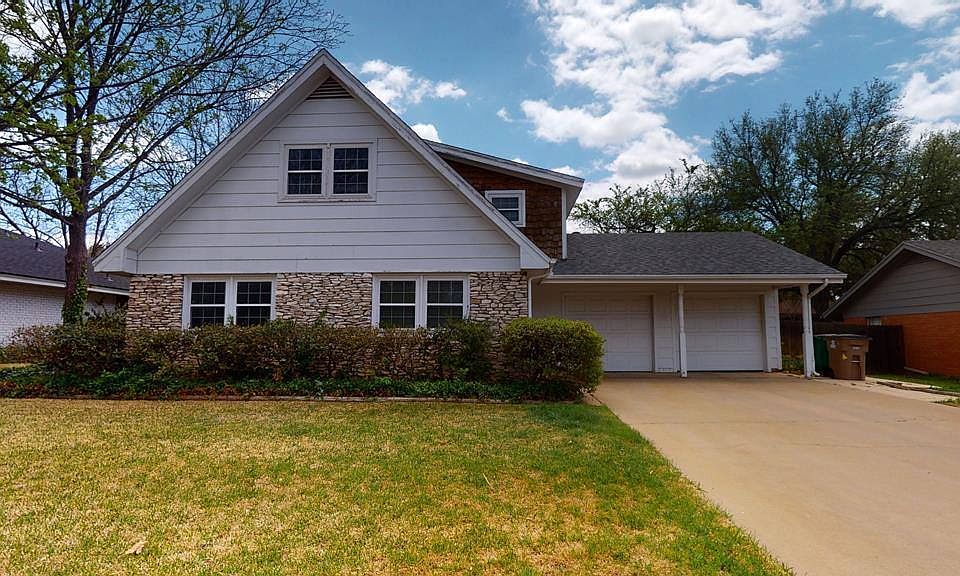 1st image of 2925 Hemlock Dr