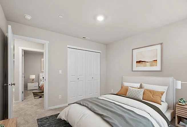 18725 Emmons Ct E — Photo 10