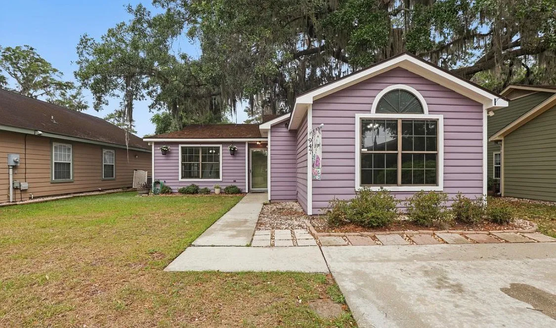 3 bed, 1334 sqft, $2,500 — Photo 2