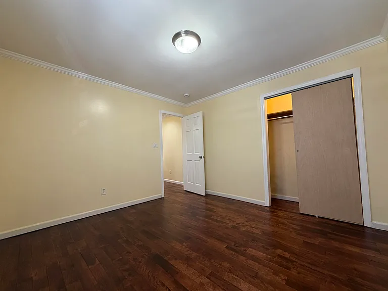 77 Hutton St #4 — Photo 8