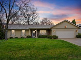 7006 Candlewick Dr NE, Cedar Rapids, IA 52402