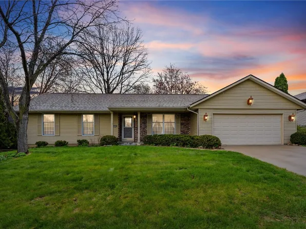 7006 Candlewick Dr NE, Cedar Rapids, IA 52402