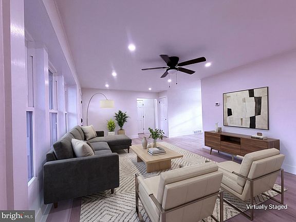 4th image of 1821 E Main St