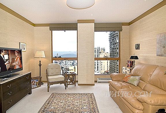 4th image of 1070 Green St APT 1502