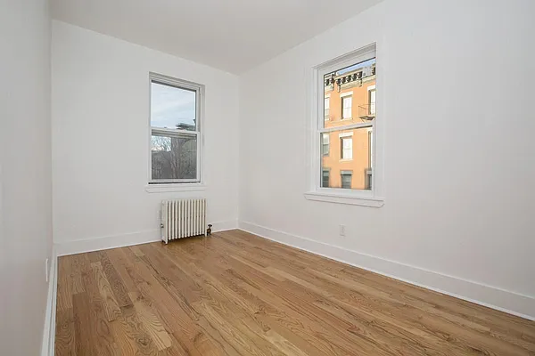Rented by Space Marketing Shop | media 6