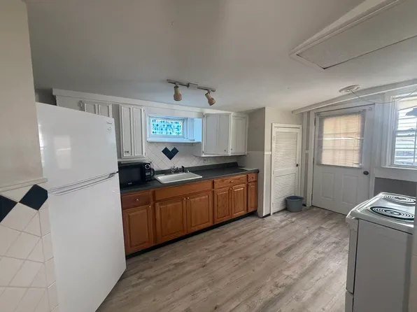 213 Centre St, Quincy, MA 02169