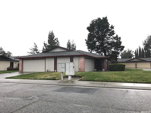 1541 Silver Creek Cir #1541 Photo 1