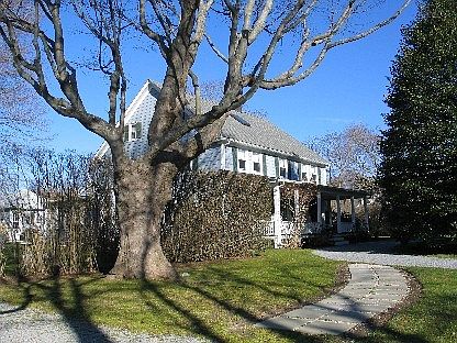 1st image of 371 Montauk Hwy