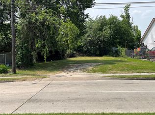 1207 S Victory Dr, Houston, TX 77088