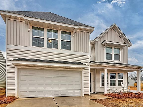 2nd image of 747 Clementine Run