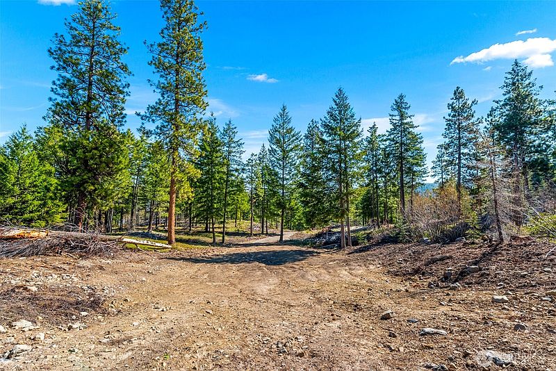 2nd image of 6424 Summit View Place