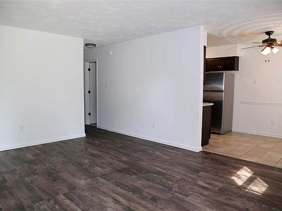 2nd image of 3720 Pleasant Ave APT B