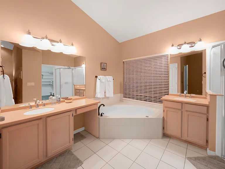 4232 E Rancho Caliente Dr — Photo 19