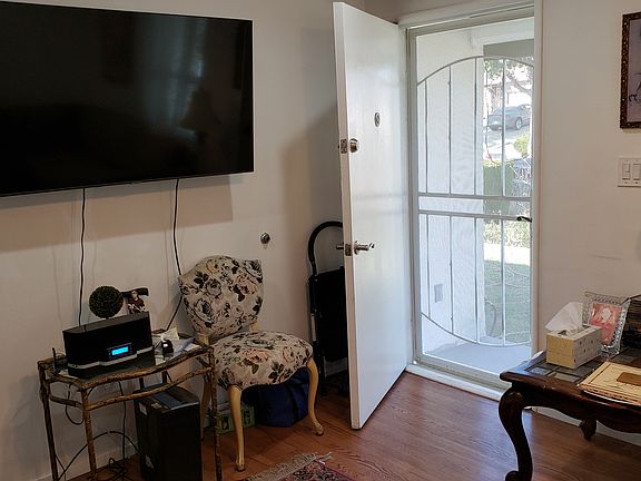 4th image of 3100 Norwich Ave #3100