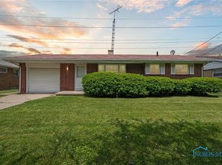 1462 Amesbury Rd, Toledo, OH 43612