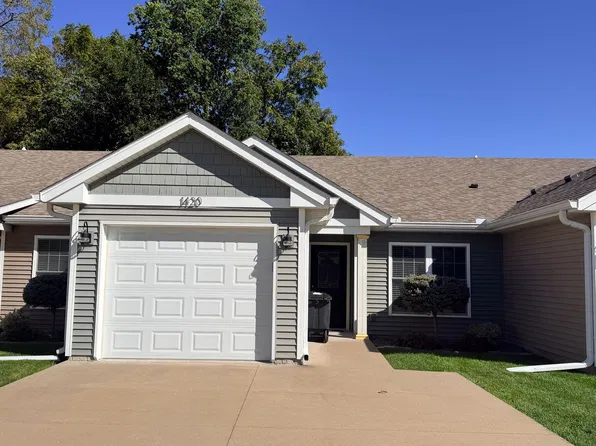1420 51st Street Dr, Moline, IL 61265
