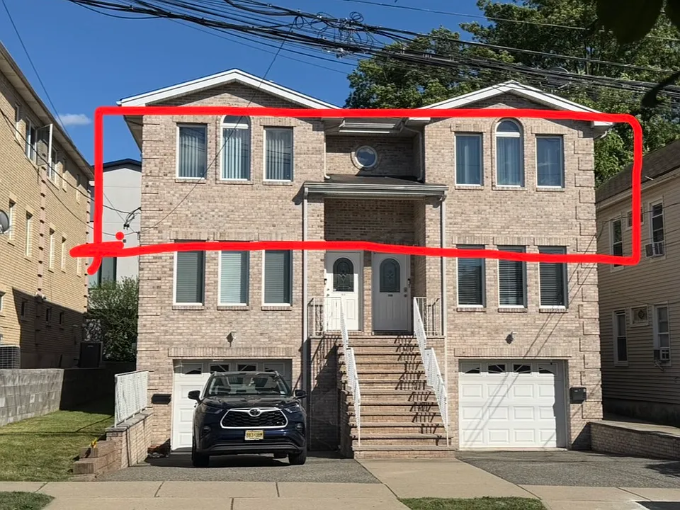 34 Delia Blvd #A