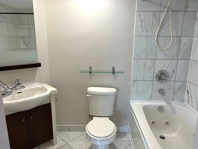 8 York St #1009 — Photo 10
