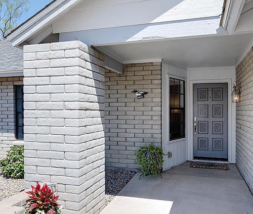 4th image of 4202 E Greenway Ln