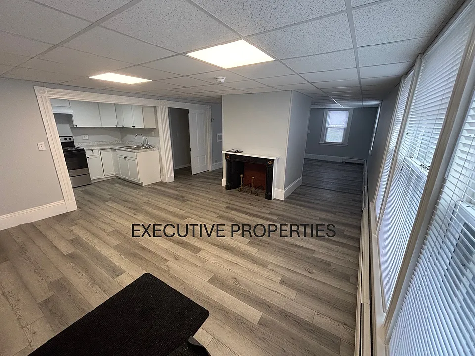 205 N Main St