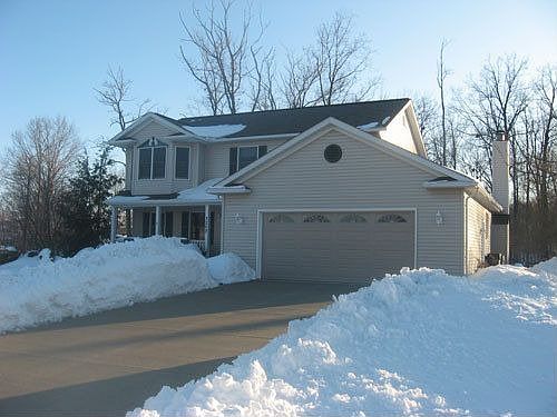 2nd image of 3209 Linden Cir
