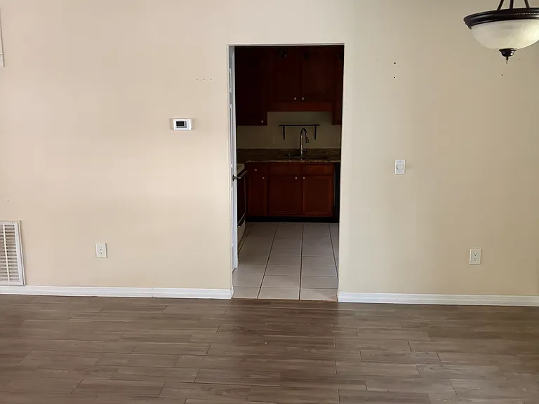 4210 Clubside Dr — Photo 6