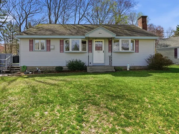 3 Amherst St, North Grafton, MA 01536