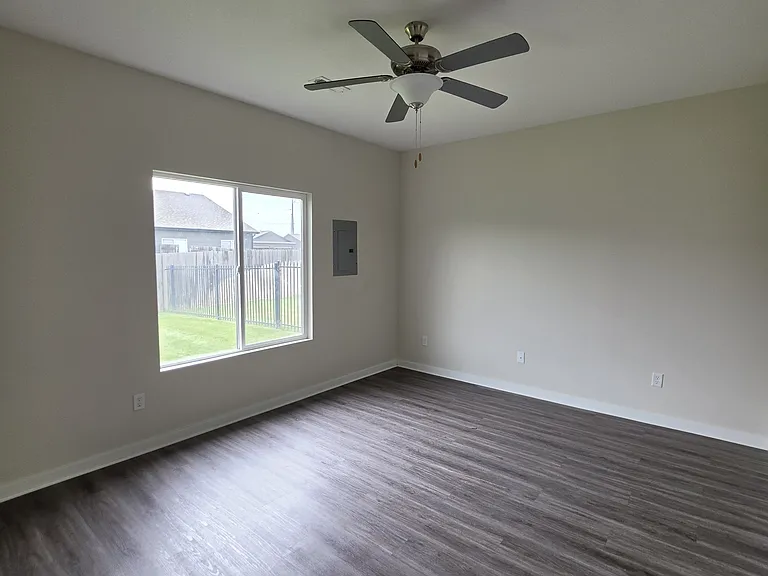 13477 W Haskell Ct — Photo 19