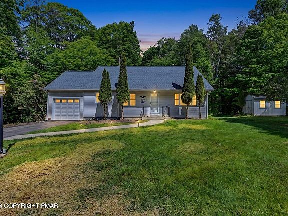 2nd image of 754 Carlton Rd