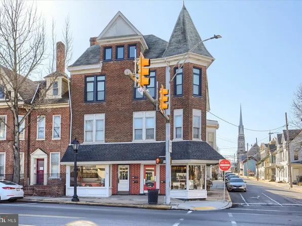 100 E King St, Shippensburg, PA 17257