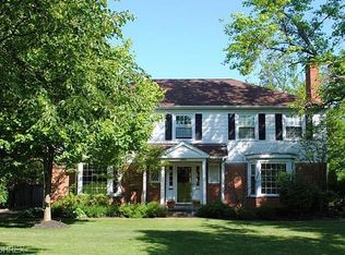 22699 Byron Rd, Shaker Heights, OH 44122