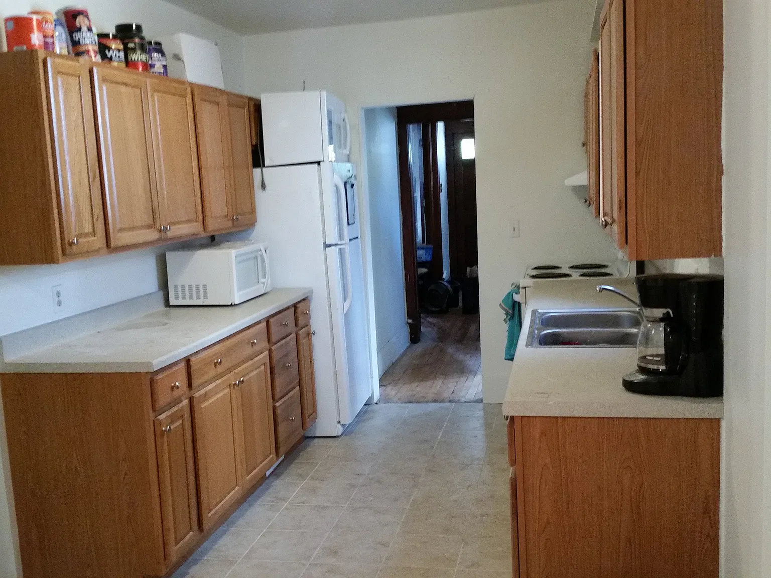 6 bed, 1300 sqft, $6,900 — Photo 4