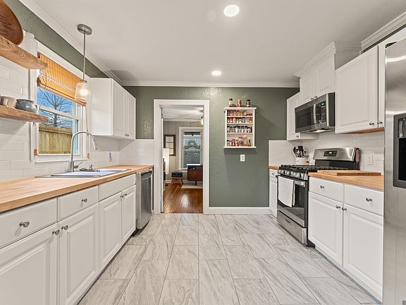 2nd image of 509 Franklin St